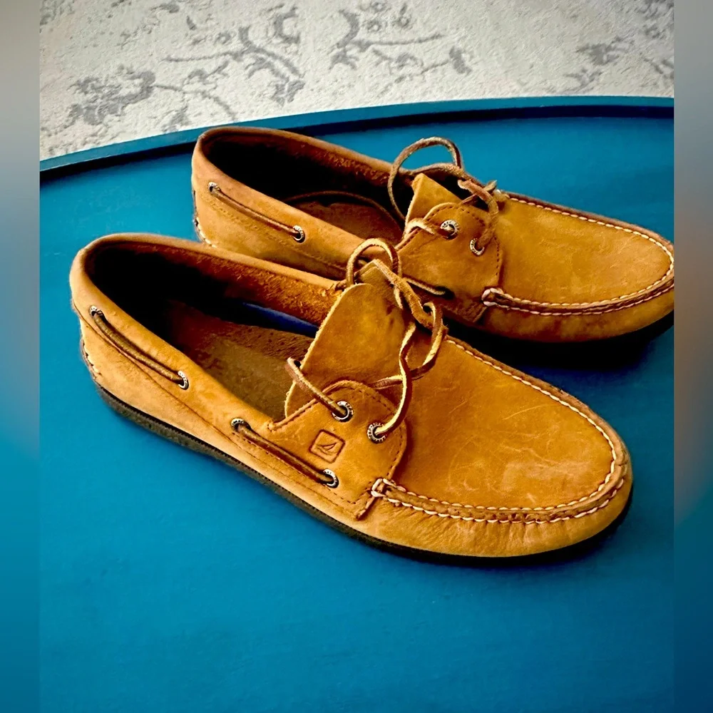 Men’s size 11.5 Sperry Classic Tan Leather Boat Shoes - Picture 2 of 5